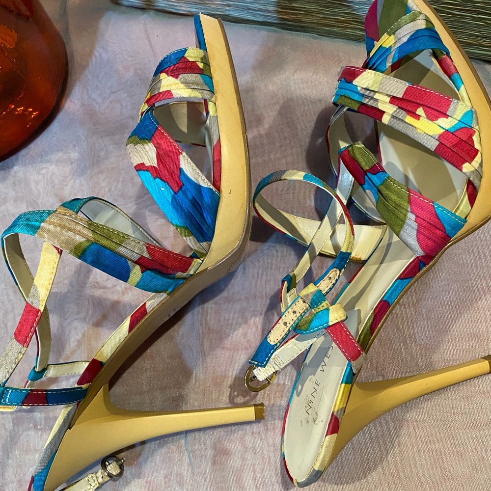 Shoes - Picture 2 of 5